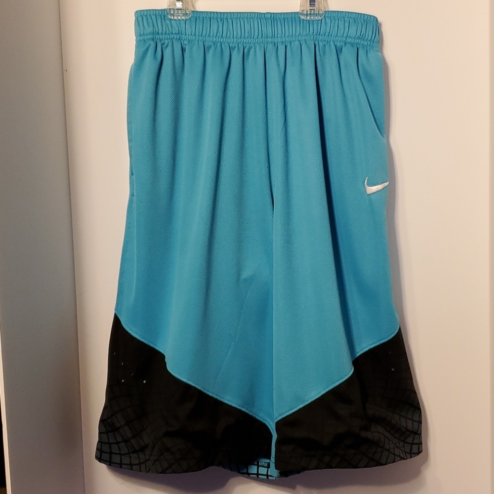 Nike Elite Basketball Shorts - Size XL
